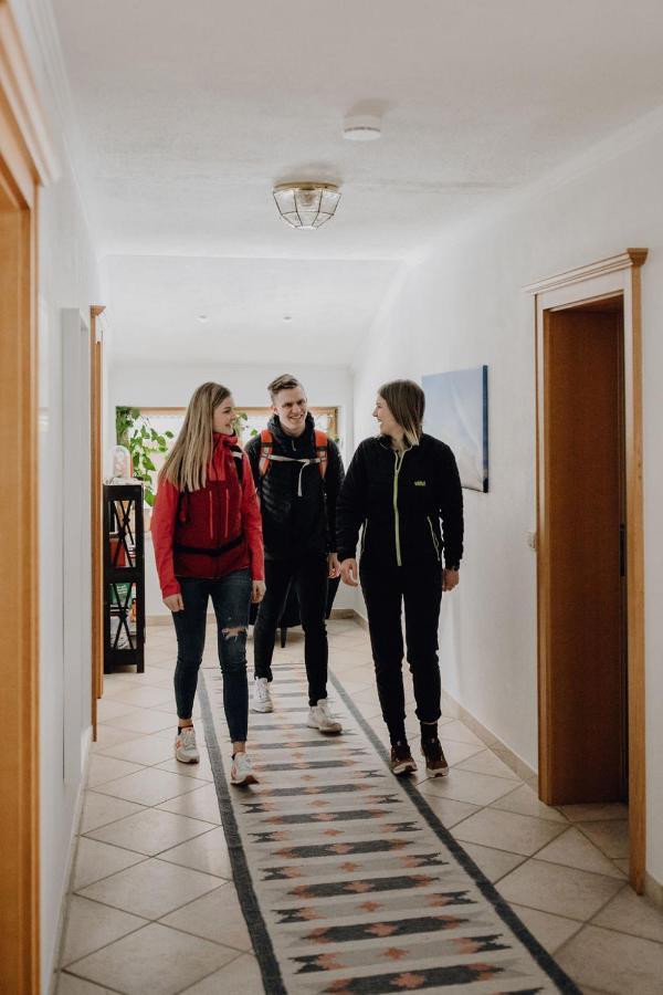 Dorfcafe Unken Hotelpension Swirtshaus Im Dorf Extérieur photo