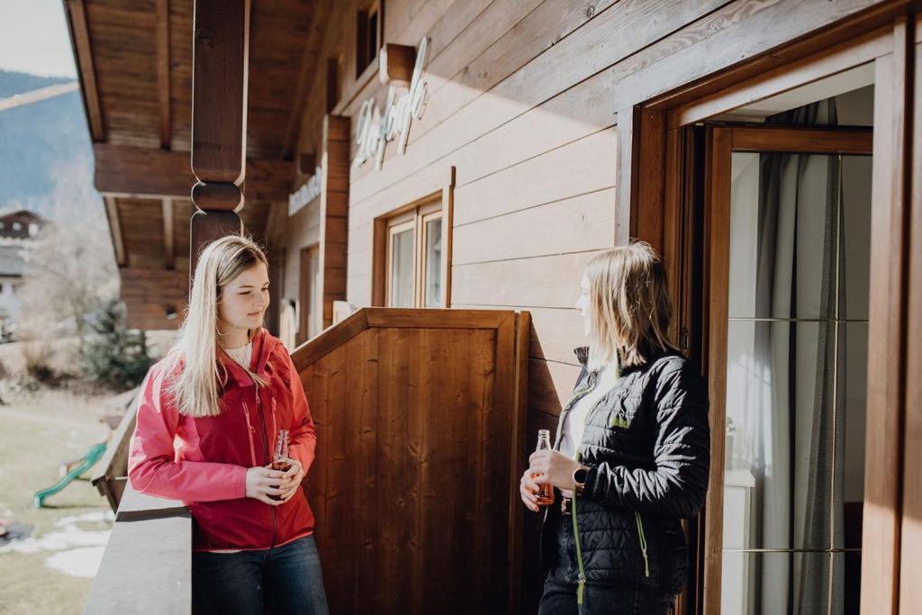 Dorfcafe Unken Hotelpension Swirtshaus Im Dorf Extérieur photo