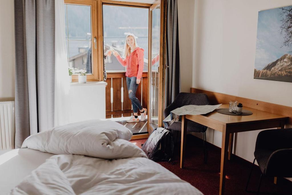 Dorfcafe Unken Hotelpension Swirtshaus Im Dorf Extérieur photo