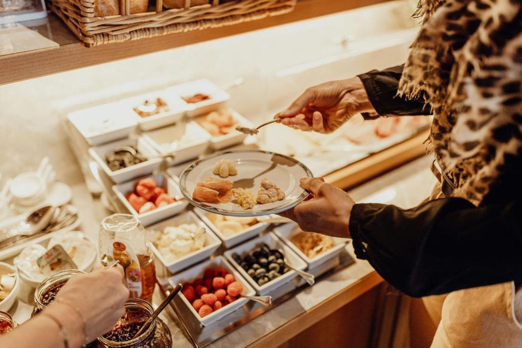 Dorfcafe Unken Hotelpension Swirtshaus Im Dorf Extérieur photo