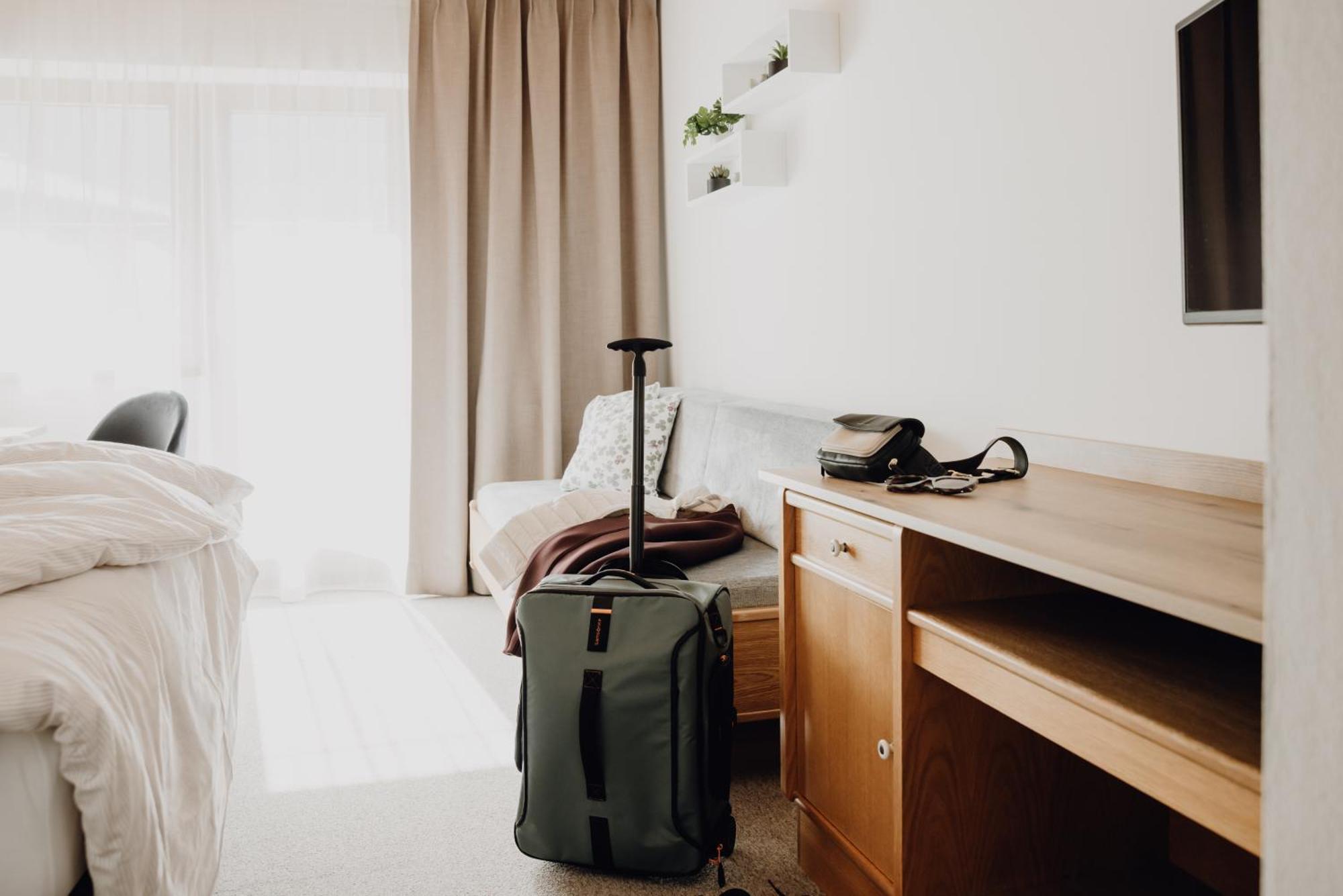 Dorfcafe Unken Hotelpension Swirtshaus Im Dorf Extérieur photo